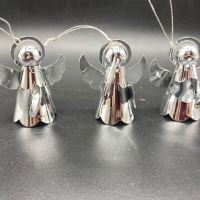 Silvertone Metal Angel Set