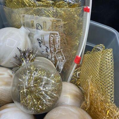 Gold Holiday Tree Ball Craft Project