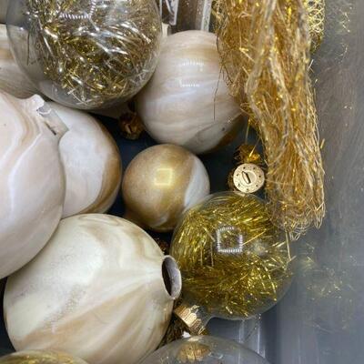 Gold Holiday Tree Ball Craft Project