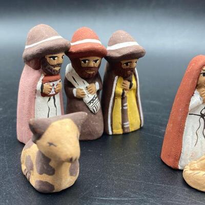 Handcrafted in Peru 10 Piece Nativity Scene