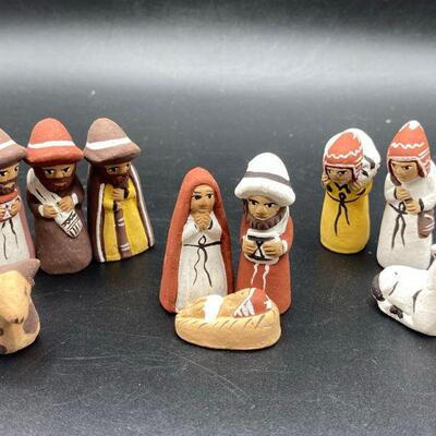 Handcrafted in Peru 10 Piece Nativity Scene