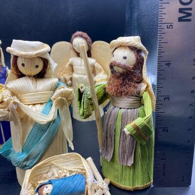 Corn Husk Nativity Scene