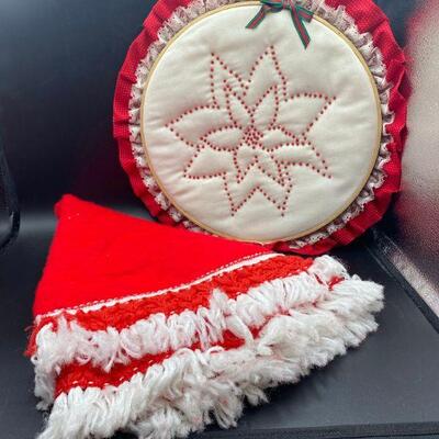 Holiday Wall Art and 30" Tree Skirt