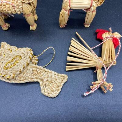 Set of 4 Straw Weave Animal Ornaments