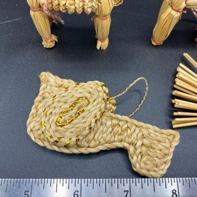 Set of 4 Straw Weave Animal Ornaments