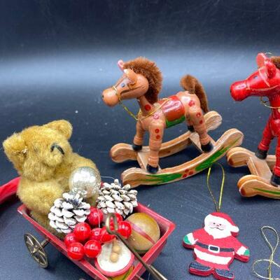 Mixed Ornament Lot