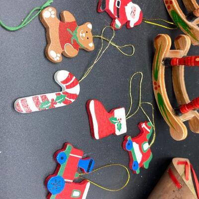 Mixed Ornament Lot