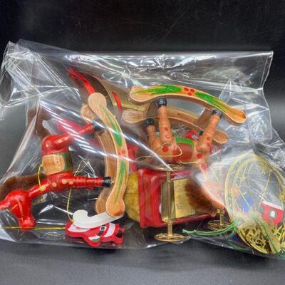 Mixed Ornament Lot