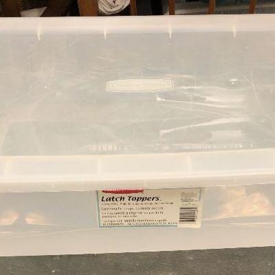 #293 Rubber Made. Storage Tub 30 QT 