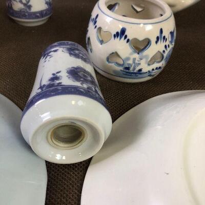 #315 MIXED LOT OF Flow Blue - Bowls Creamer, S & P 