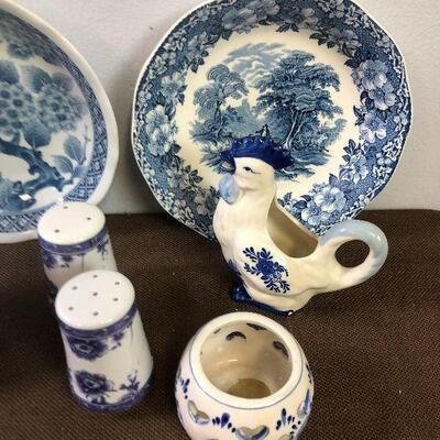 #315 MIXED LOT OF Flow Blue - Bowls Creamer, S & P 