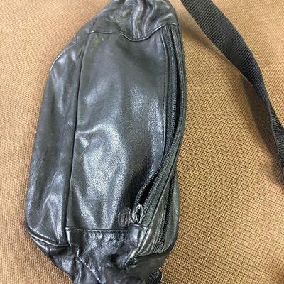 #323 Vintage Black Leather Fanny Pack 
