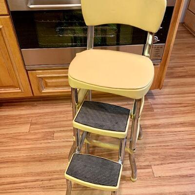 LOT 234  VINTAGE YELLOW KITCHEN CHAIR/STEP STOOL