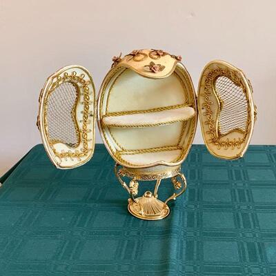 LOT 240  COLLECTION OF VINTAGE HANDMADE PANORAMIC EGG CRAFTS EMBELLISHED 
