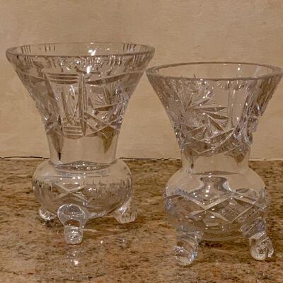 LOT 256 PAIR OF VINTAGE CUT CRYSTAL FOOTED VASES