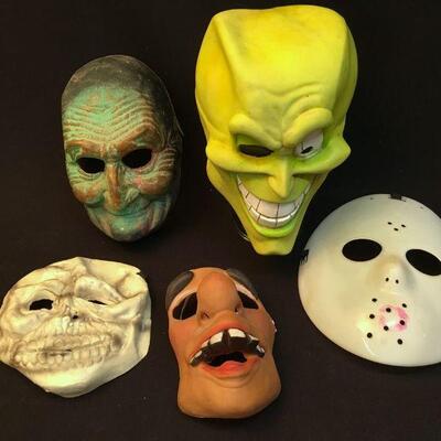 5 vintage-ish Halloween Party face masks Michael Hockey Mask, Jim Carrey's Mask + others 