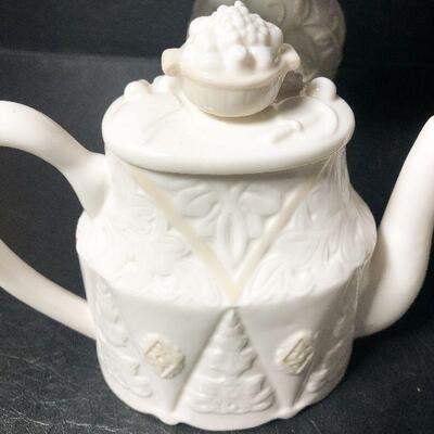 2: Vintage Princess House & Lenox Winter White Decor Lot