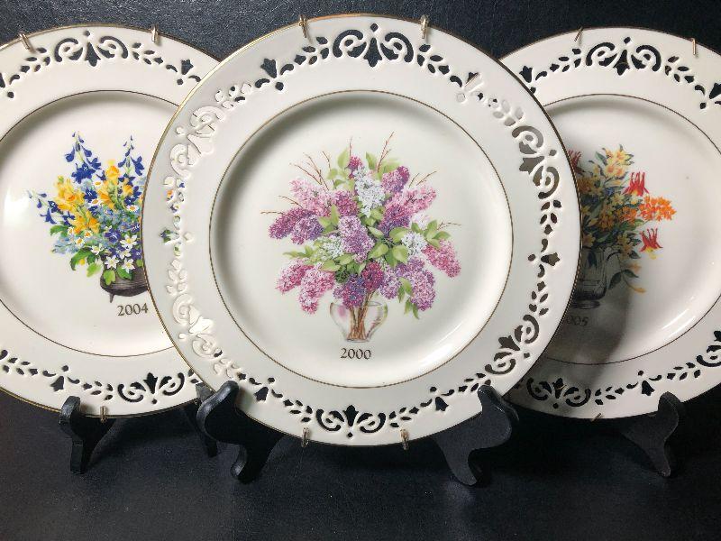 11 Vintage Lenox Collectors PLates
