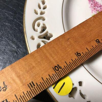 11: Vintage Lenox Collectors PLates