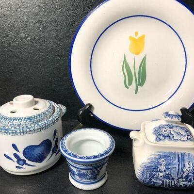 14: Vintage Blue Decor Lot