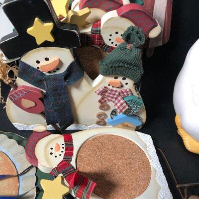 21: Vintage Holiday Decor Lot