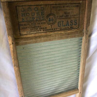 41: Vintage  Cupples Company Wash Board