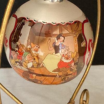 Lot #186 Disneyâ€™s Snow White & The Seven Dwarfs Ornament 