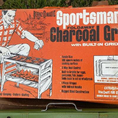 87: Vintage Sportsman's Foldaway Charcoal Grill