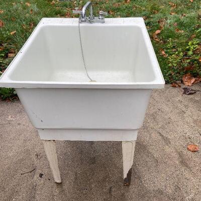 99: Plastic White Utility Sink