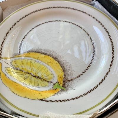 LOT 330 GIEN FRANCE 12 DESSERT PLATES CITRUS PATTERN 