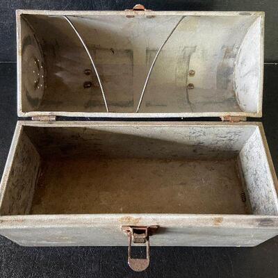 105: Vintage  Lunch Pail