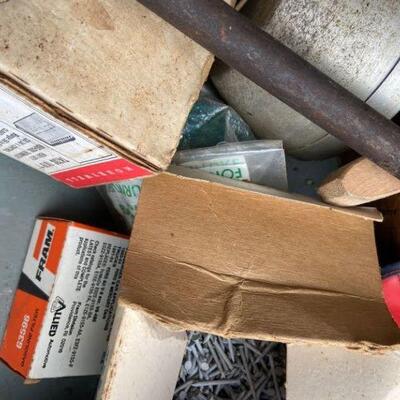 171: Vintage Mixed Lot of Fasteners and Gloves