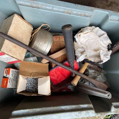 171: Vintage Mixed Lot of Fasteners and Gloves