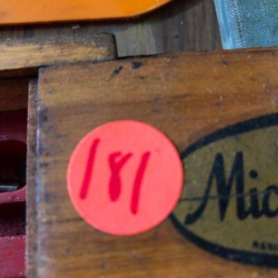 181: Vintage Sockets, and more in this lot