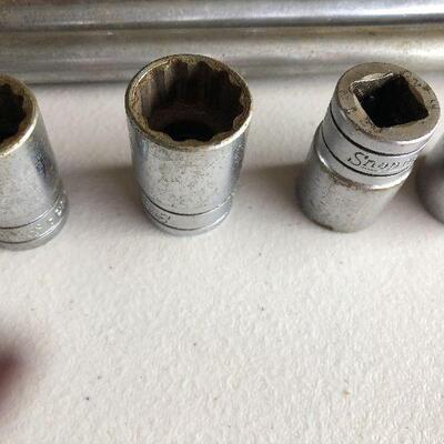 186: Vintage Socket Set