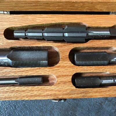 219: Vintage Ace Professional Quality Spark Plug Set