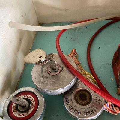 246: Vintage Lot of Auto Parts