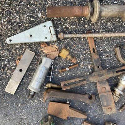 267: Vintage Lot of Metal