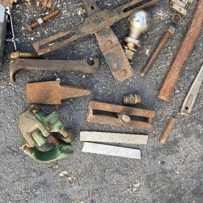 267: Vintage Lot of Metal