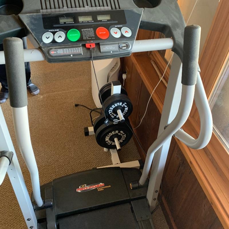 Lot 82 Pro Form Cross Walk 325x Treadmill
