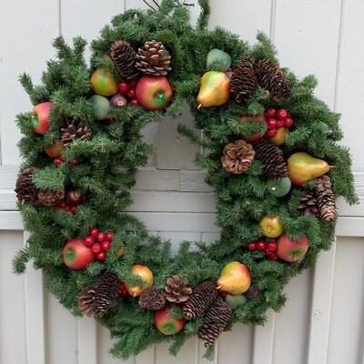 LOT 286 Holiday Door Wreath Della Robbia & Pine