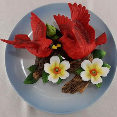 Dimensional Cardinal Birds Plate