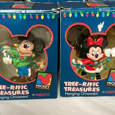 Lot #192 Mickey Unlimited Tree-Riffic Treasures Ornaments 
