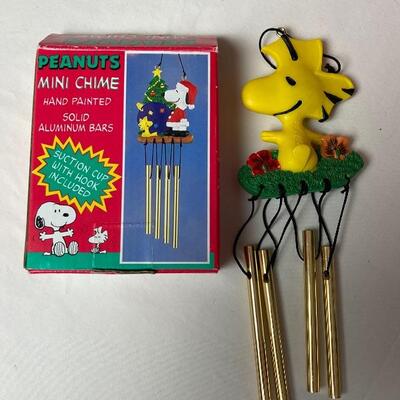 Lot #200 Charlie Brown Christmas Tree Peanuts Collectables 
