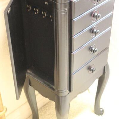Lot 32 Black Jewelry Storage Standing Case