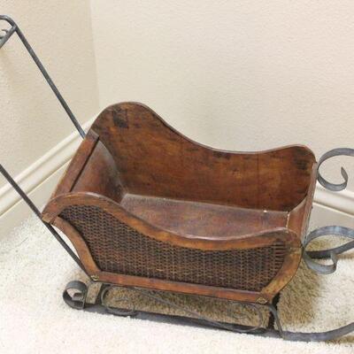 Lot 79 Lrg. Wood Christmas Slay DÃ©cor