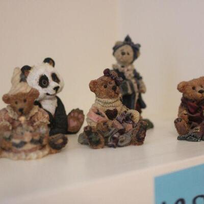 Lot 138 Boyd's Bears Figurines