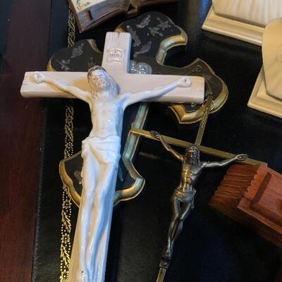 Lot 145 Crosses, Religious DÃ©cor