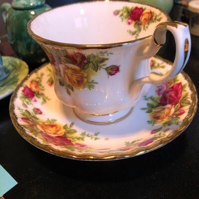 Lot 148 Royal Albert Tea Cup & Mini Tea Set