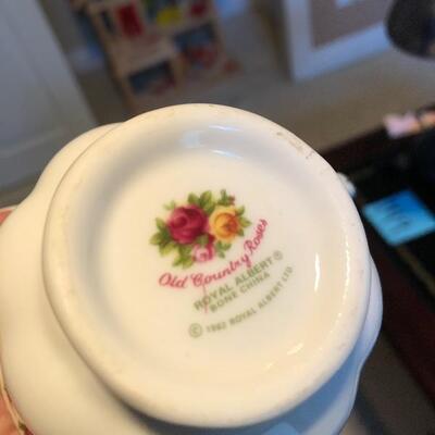 Lot 148 Royal Albert Tea Cup & Mini Tea Set